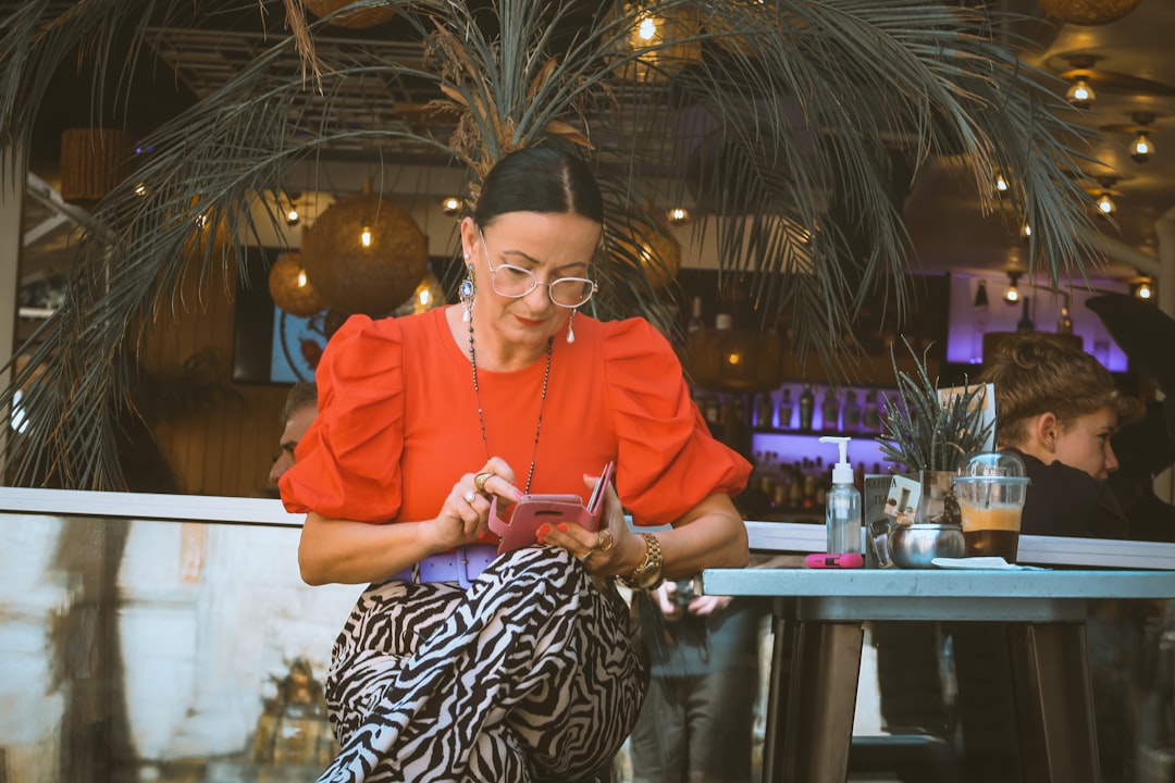 WhatsApp Business for your Tenerife restaurant or hotel: the 2026 guide